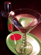 martini, food and beverage underground